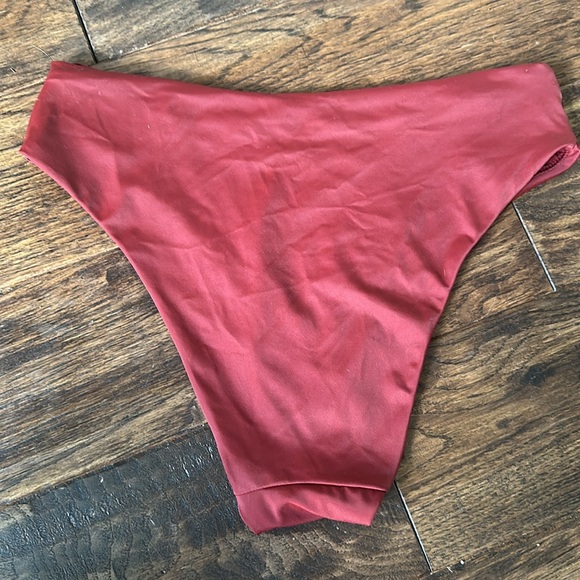 NWT Andie Riches Side Bottom in Truffle Size Small - Picture 2 of 3